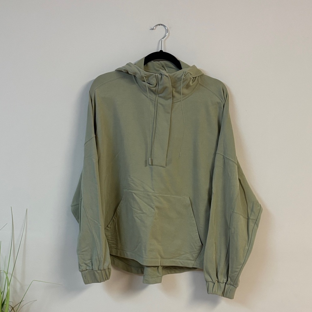 Knix Womenâs sage Green Good to go Hoodie size L - Picture 2 of 4